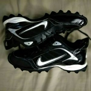 EUC Nike Landshark Football Cleats Sz. 7